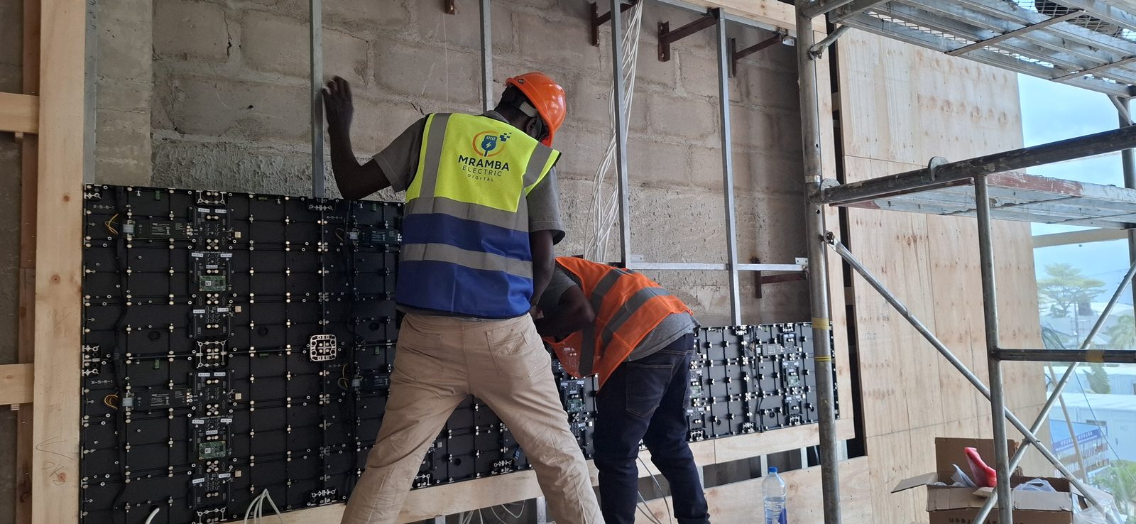 JK Nyerere Airport — modules being mounted on frame